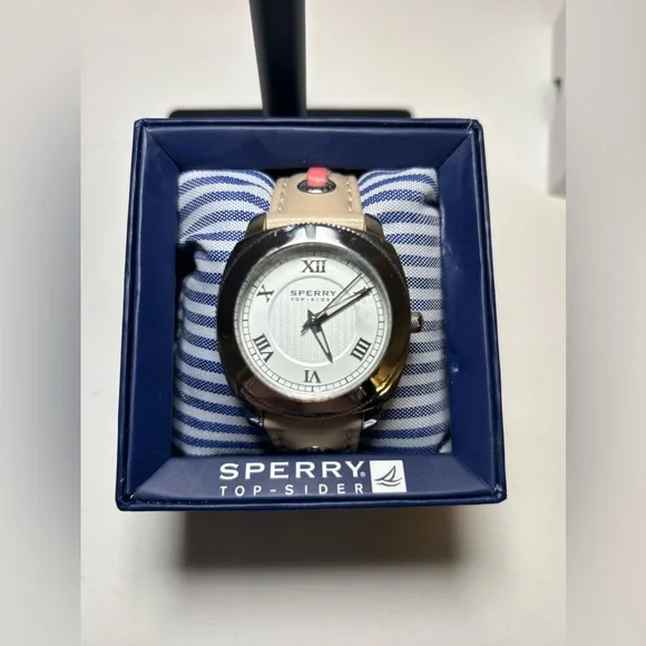 NWOT Sperry Top Sider Women’s Watch - Picture 2 of 11